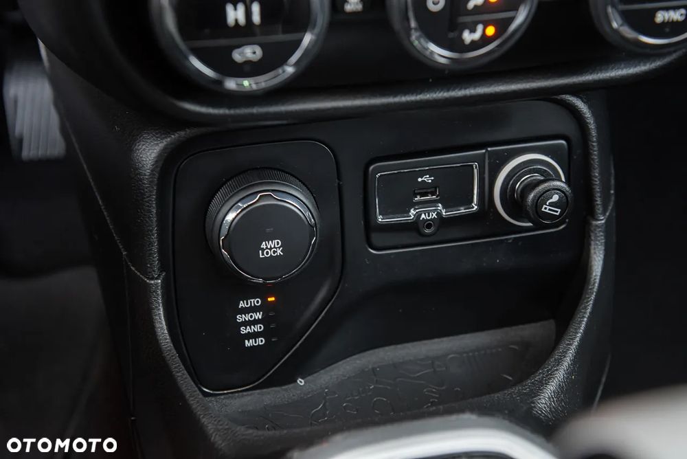 Jeep Renegade 1.4 MultiAir Active Drive Automatik Limited - 26