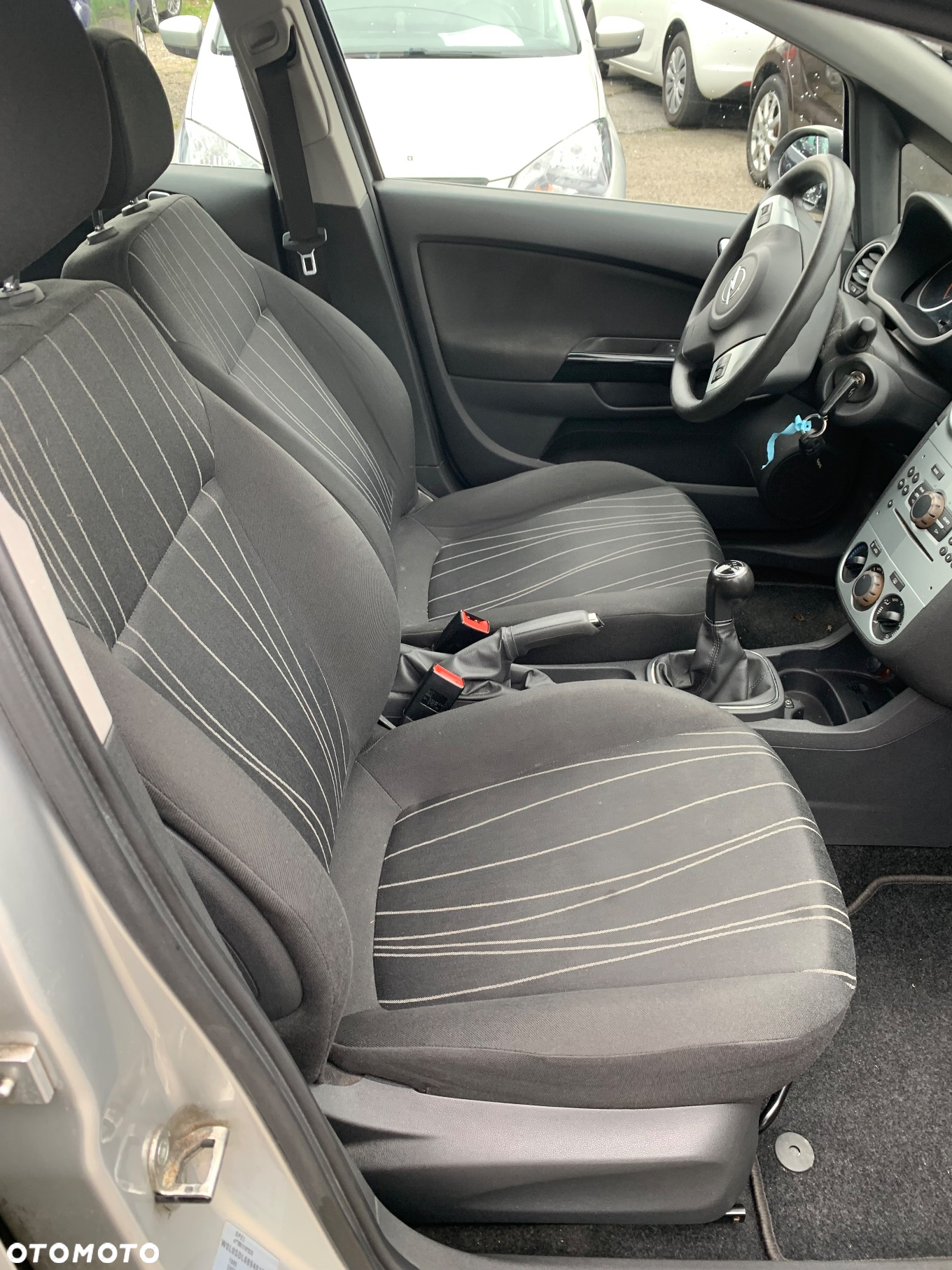 Opel Corsa 1.2 16V Enjoy - 12