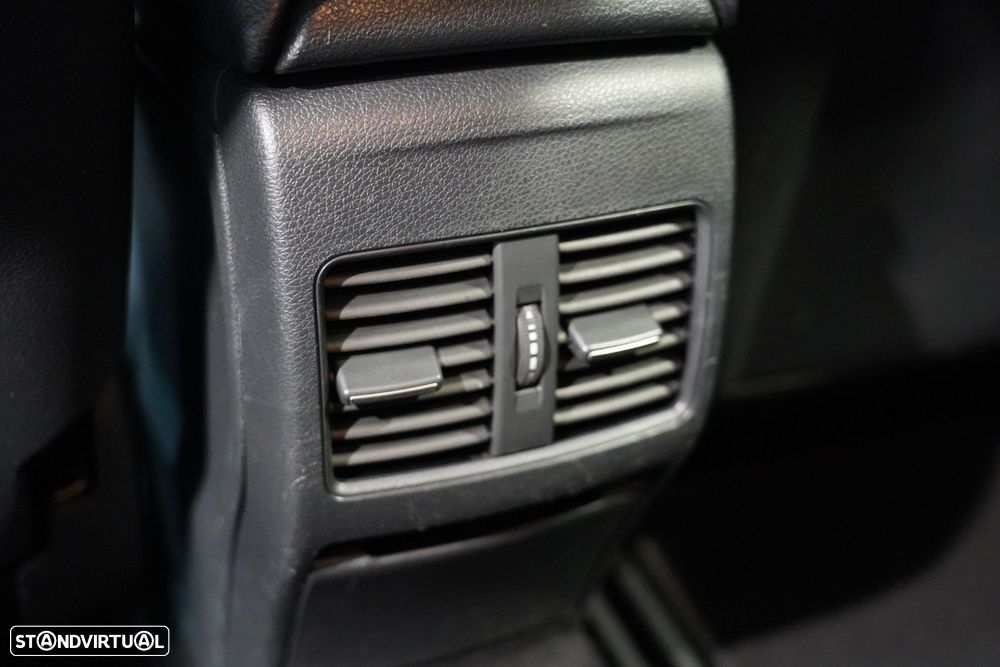 Mercedes-Benz GLA 180 CDI AMG Line - 48