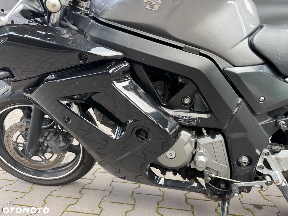 Suzuki SV - 12