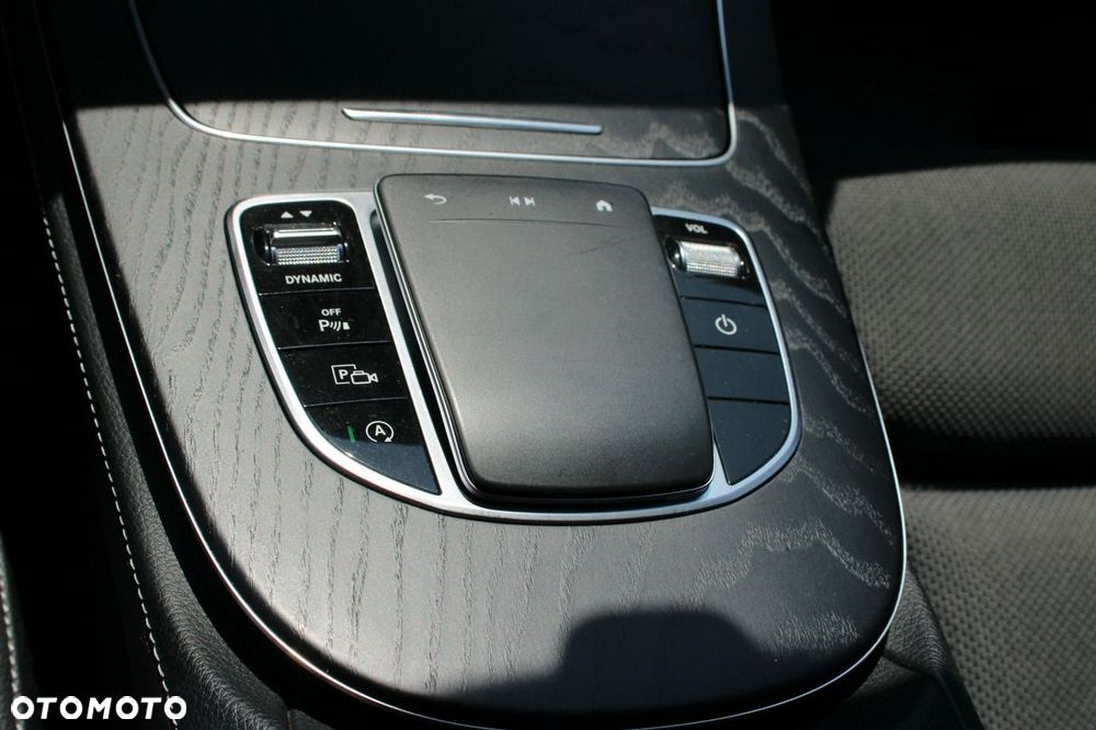 Mercedes-Benz Klasa E - 31