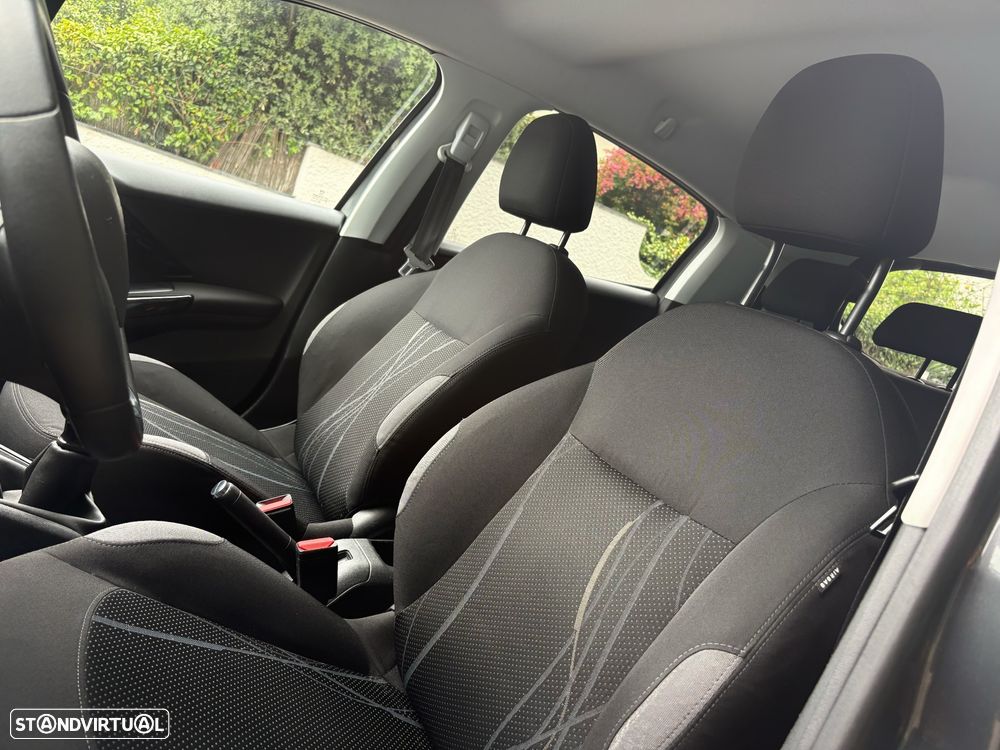 Peugeot 208 1.4 HDi Active - 11