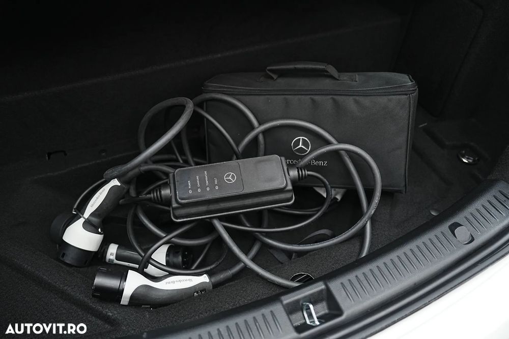 Mercedes-Benz E 300 9G-TRONIC AMG Line - 39