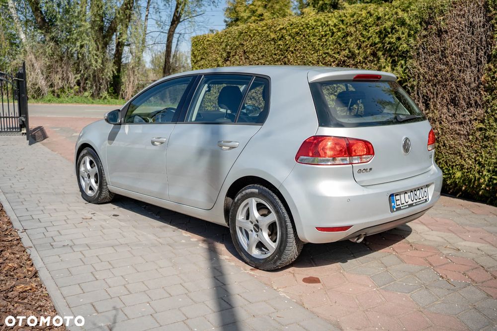 Volkswagen Golf 1.2 TSI BMT Comfortline - 17