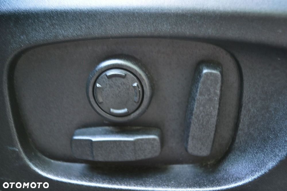 Land Rover Discovery Sport - 16