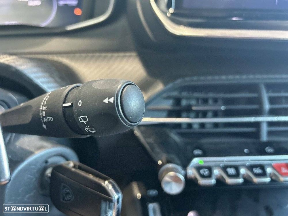 Peugeot 2008 1.2 Hybrid Allure e-DCS6 - 14