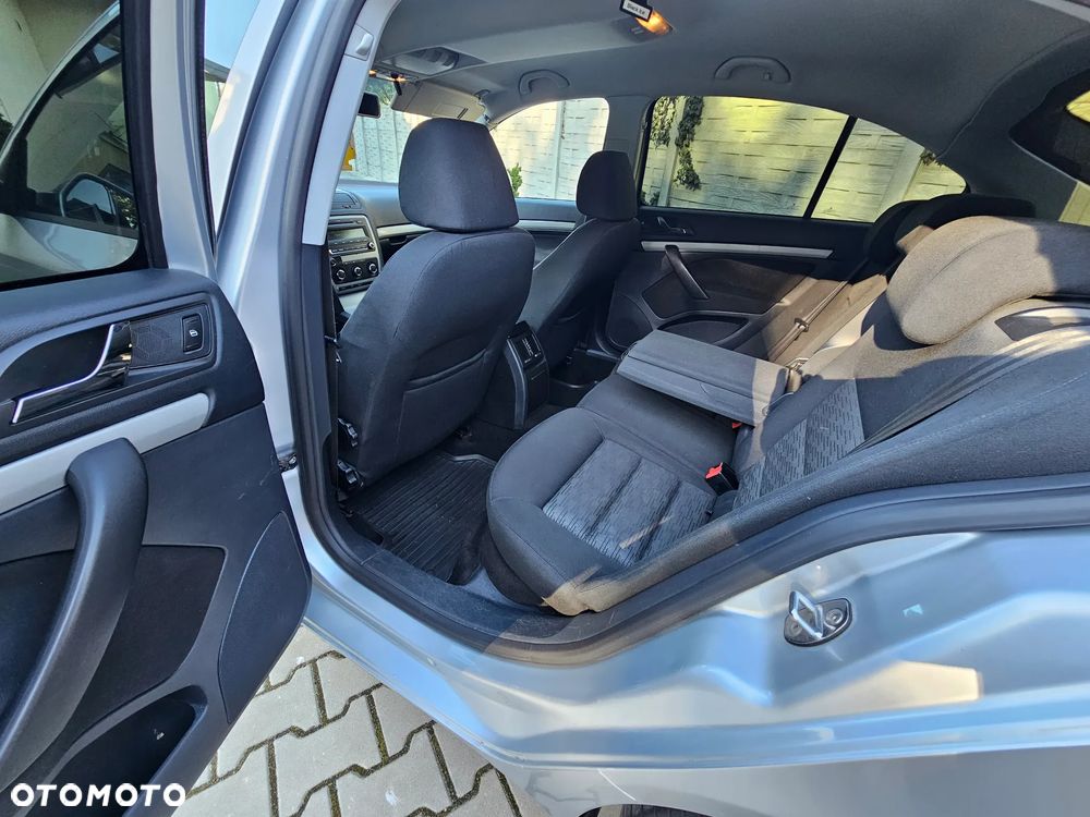 Skoda Octavia 2.0 TDI Active - 8