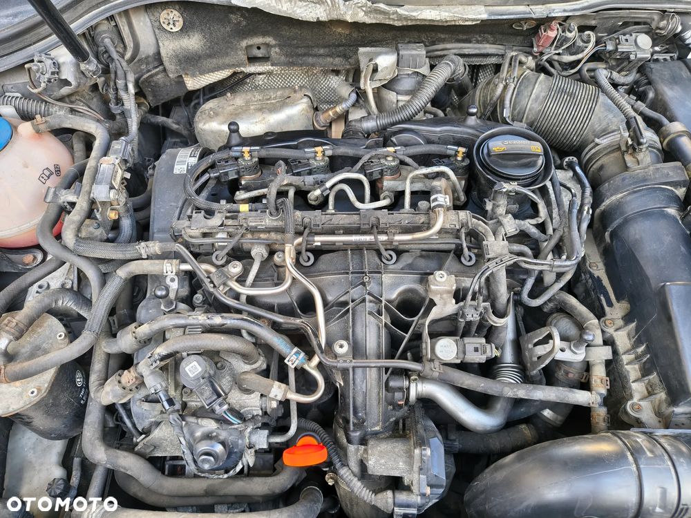 Volkswagen Passat 2.0 TDI Trendline - 13