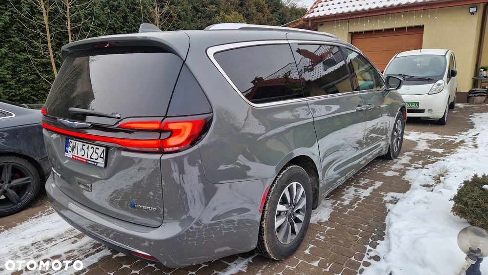 Chrysler Pacifica - 4