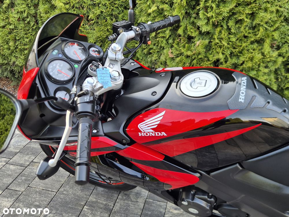 Honda CBR - 13