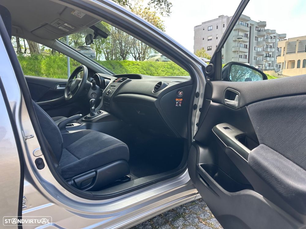 Honda Civic 1.6 i-DTEC Comfort - 32