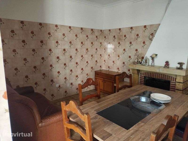 Apartamento T2 Venteira (Possibilidade de sala transformada em quarto) - Grande imagem: 2/10