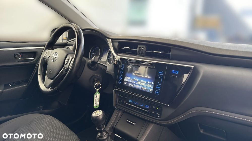Toyota Corolla 1.6 Comfort - 21
