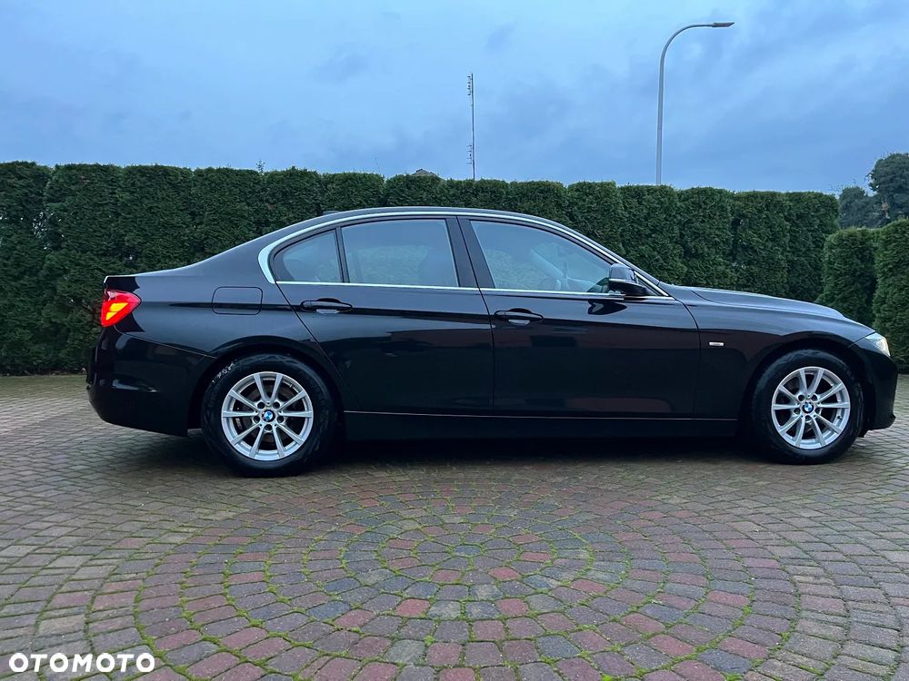 BMW Seria 3 320d Efficient Dynamic Edition Blue Performance Luxury Line - 5