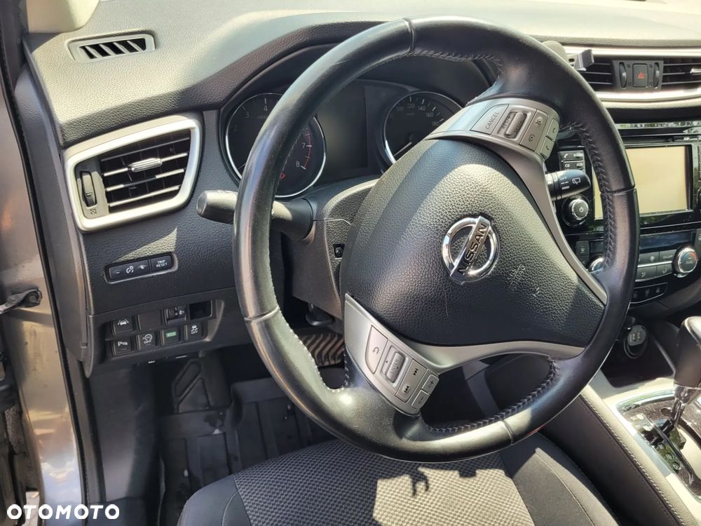 Nissan Qashqai 1.2 DIG-T Xtronic ACENTA - 4