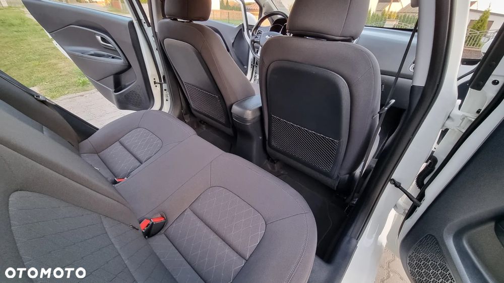 Kia Rio 1.2 Dream Team Edition - 30