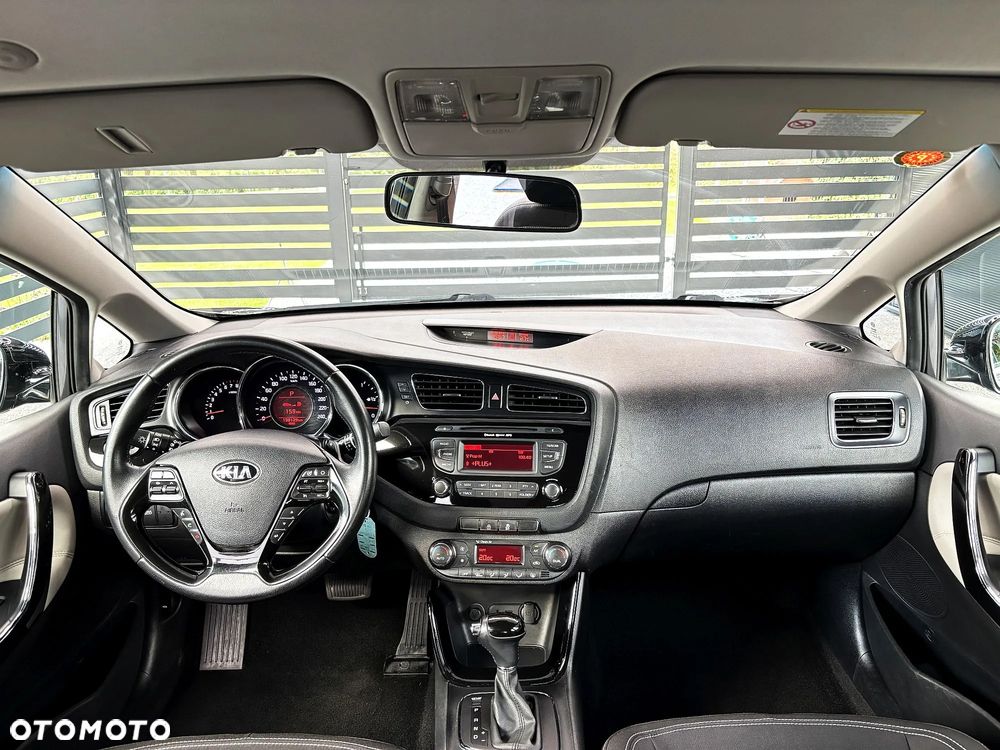 Kia Ceed 1.6 GDI DCT Vision - 22