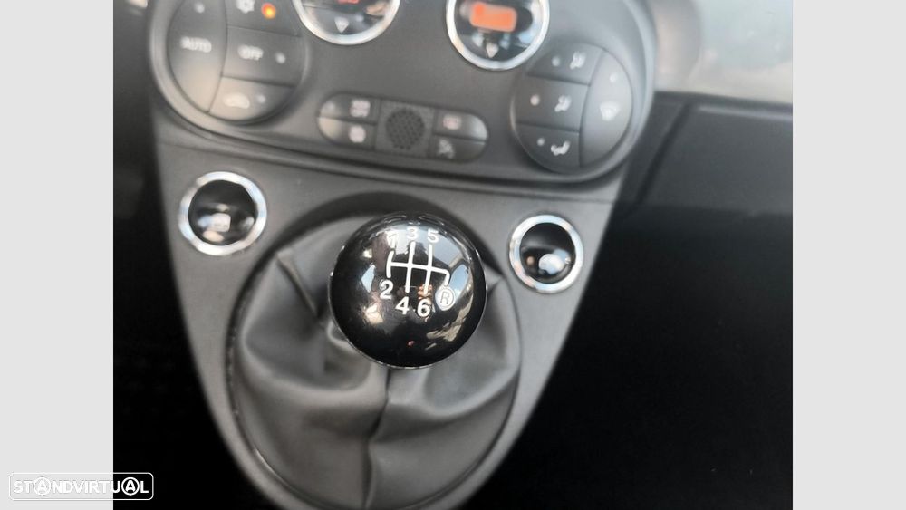 Fiat 500C 1.0 Hybrid Lounge - 23