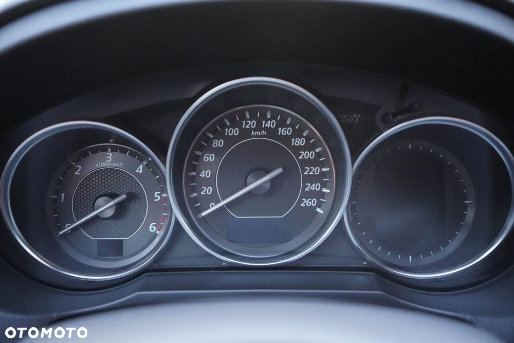Mazda 6 - 8