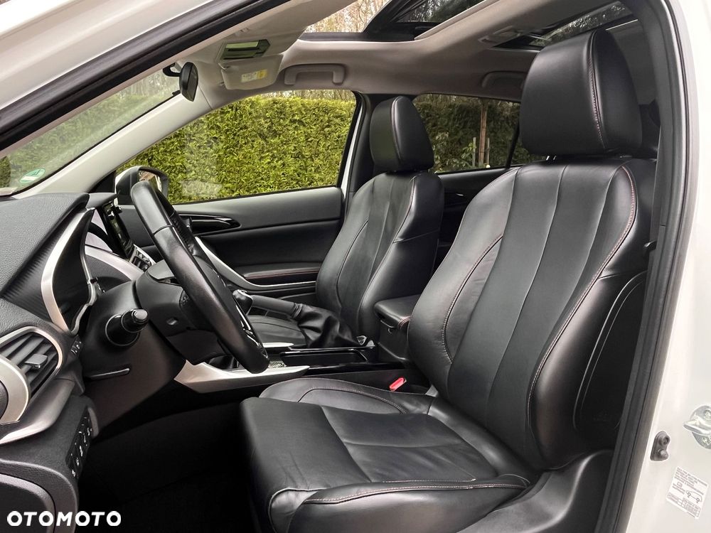 Mitsubishi Eclipse Cross 1.5 T Intense - 17