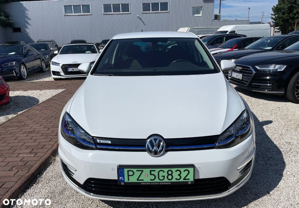 Volkswagen Golf - 2