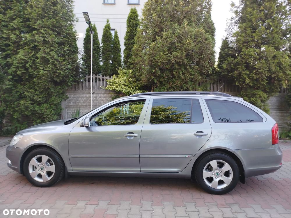 Skoda Octavia 1.6 TDI DPF FAMILY - 8
