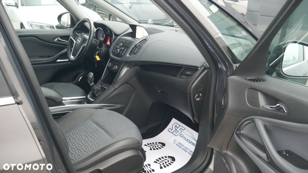 Opel Zafira - 12