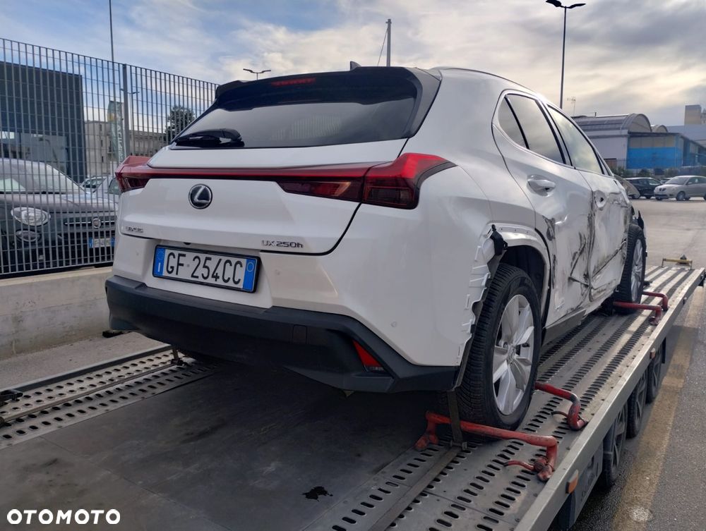 Lexus UX 250h Luxury Line - 7