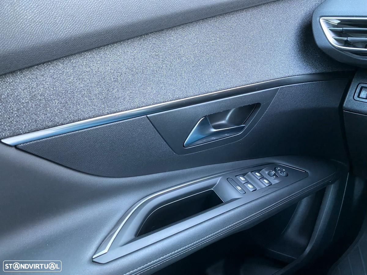 Peugeot 3008 1.5 BlueHDi Allure - 24