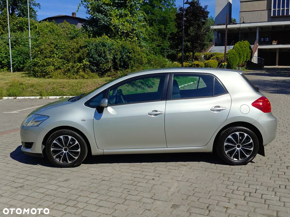 Toyota Auris 2.0 D-4D Premium - 4