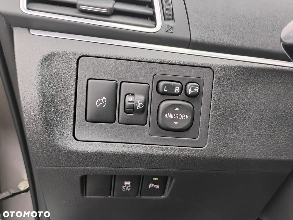 Toyota Verso 1.8 Sol plus NAVI - 11