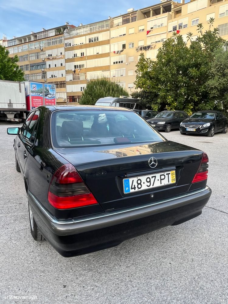 Mercedes-Benz C 180 Elegance - 3