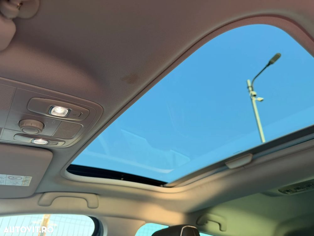 Renault Megane ENERGY dCi 130 BOSE EDITION - 11