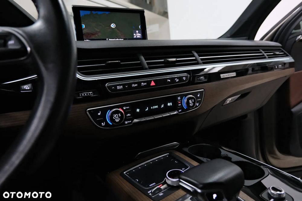 Audi Q7 - 28