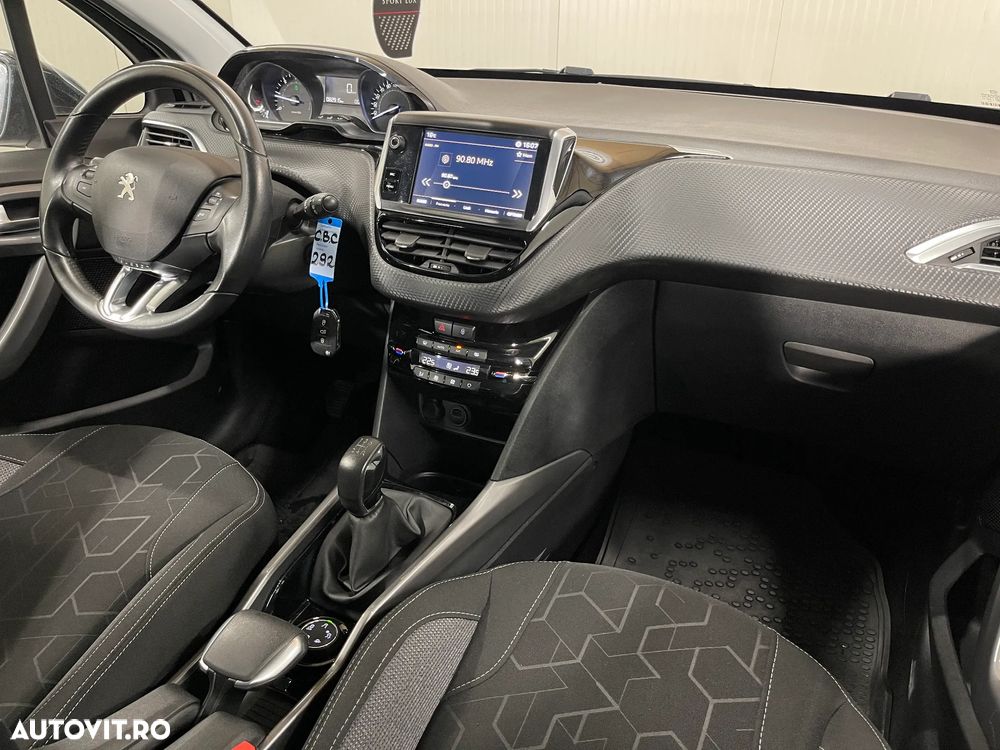 Peugeot 2008 1.5 BlueHDI FAP Allure - 8