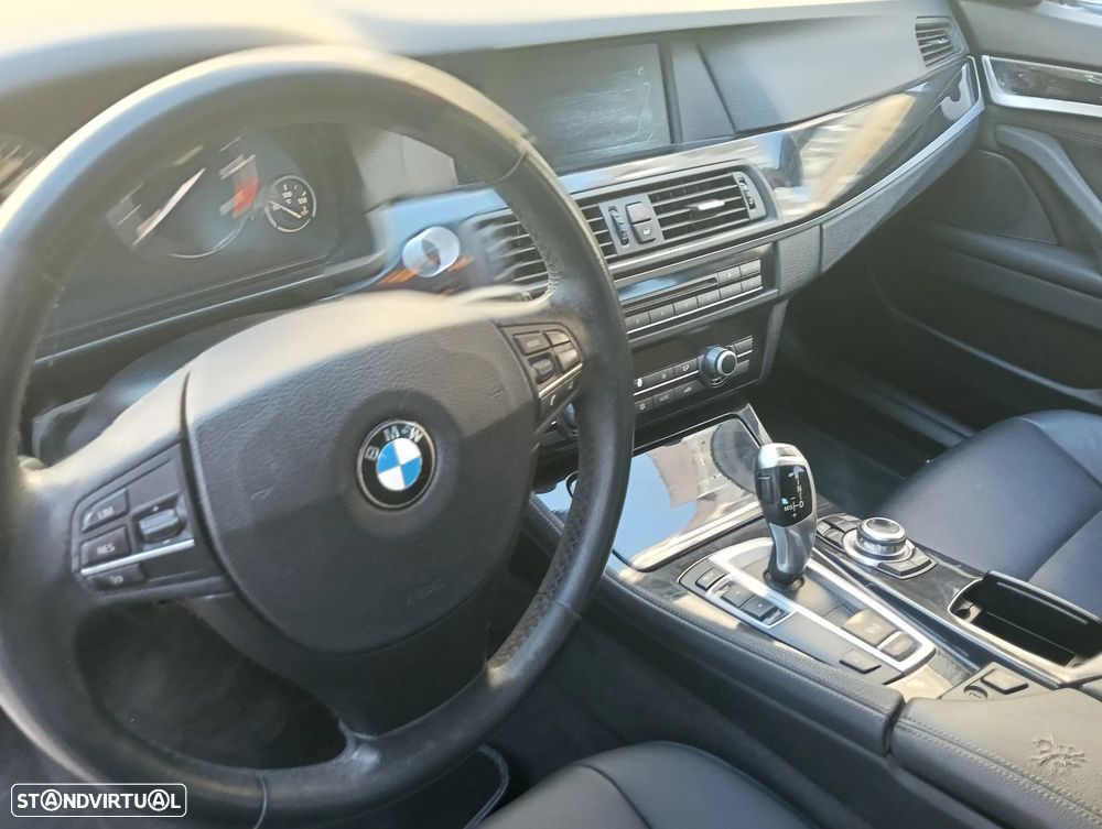 BMW 520 d Exclusive Auto 129g - 9