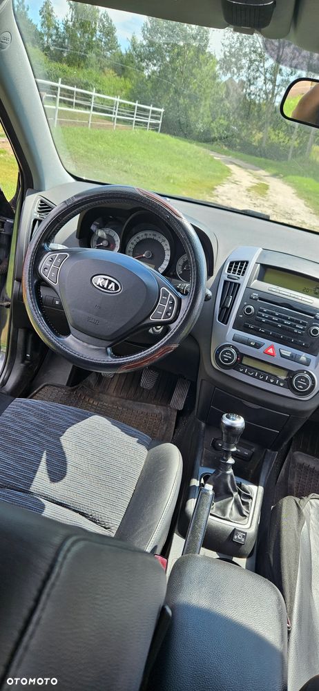 Kia Ceed 1.4 Comfort - 13
