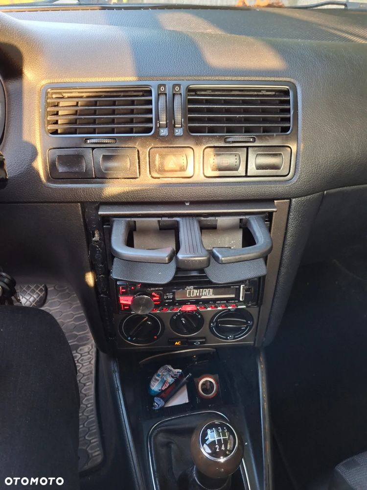 Volkswagen Bora - 13