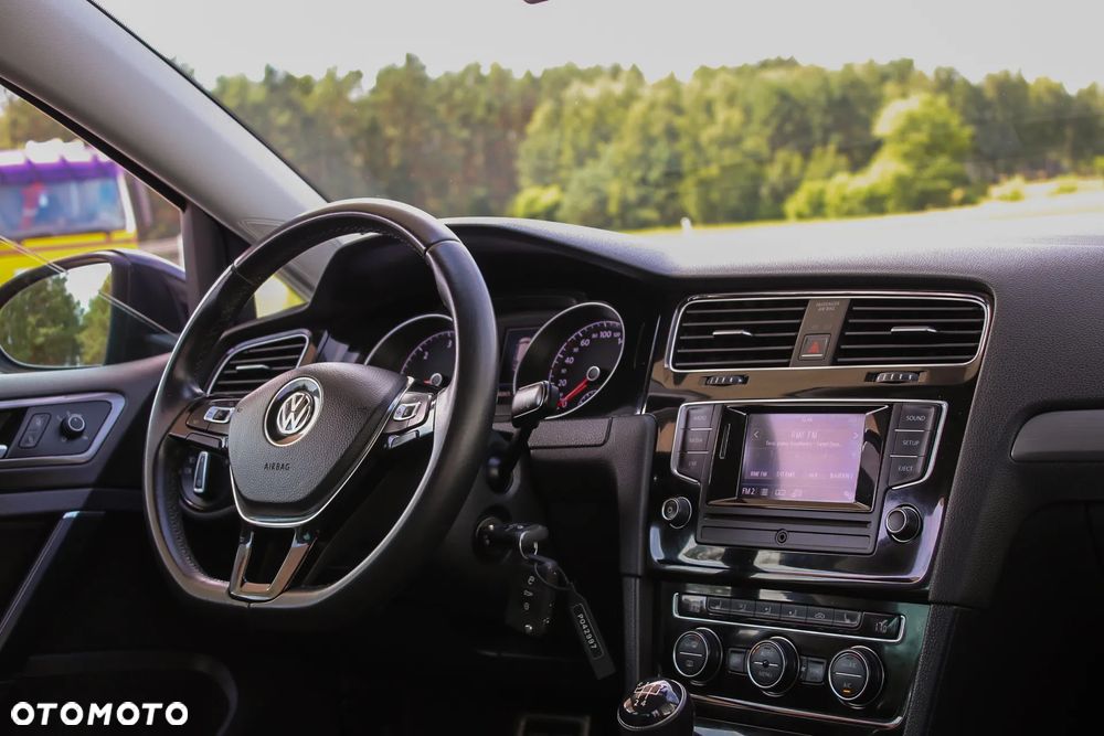 Volkswagen Golf 1.6 TDI BlueMotion Technology Allstar - 24