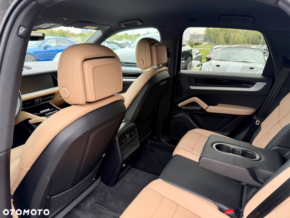 Porsche Cayenne - 28