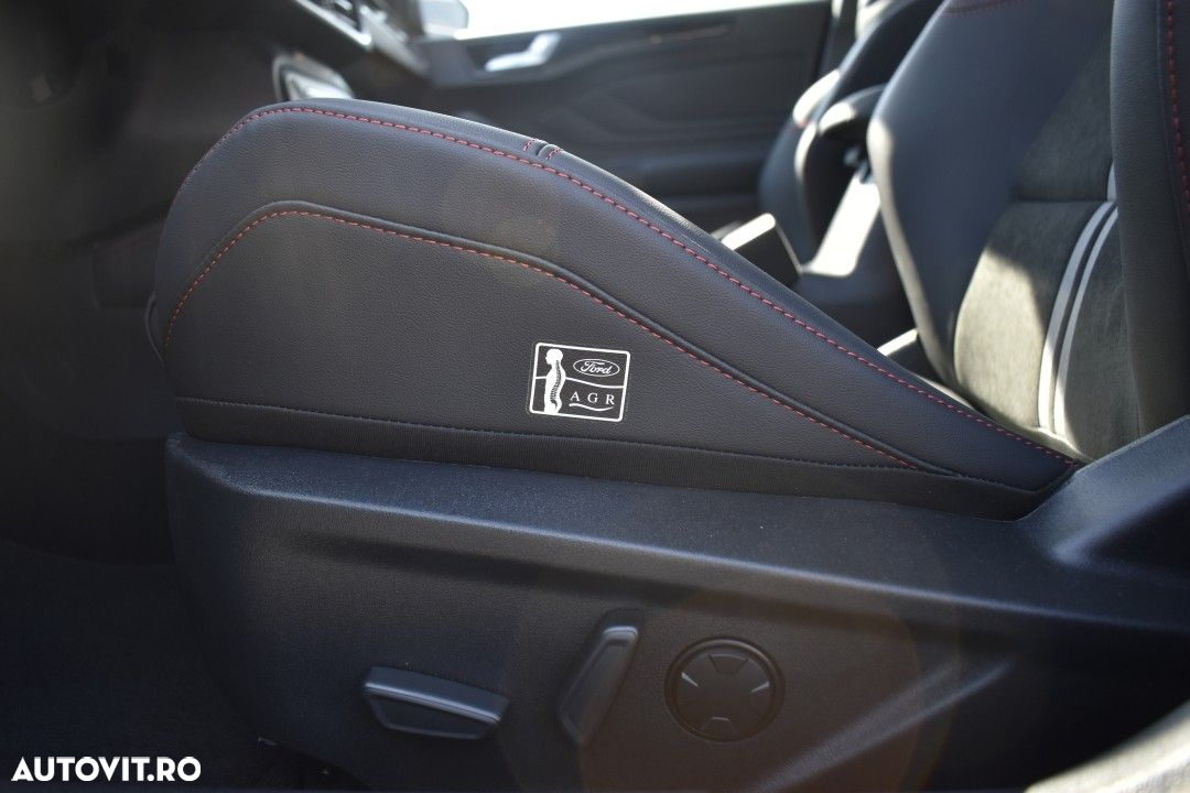 Ford Focus 2.3 Ecoboost ST X - 22