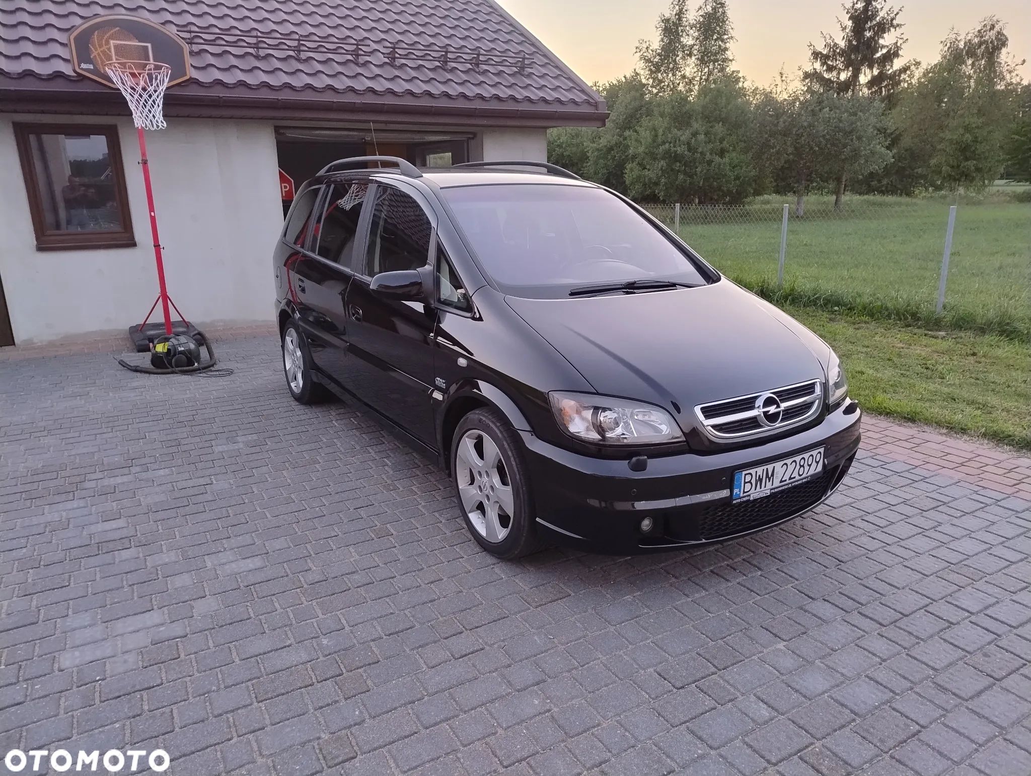 Opel Zafira - 1