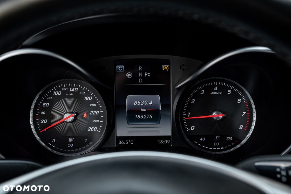 Mercedes-Benz Klasa C 300 9G-TRONIC AMG Line - 34