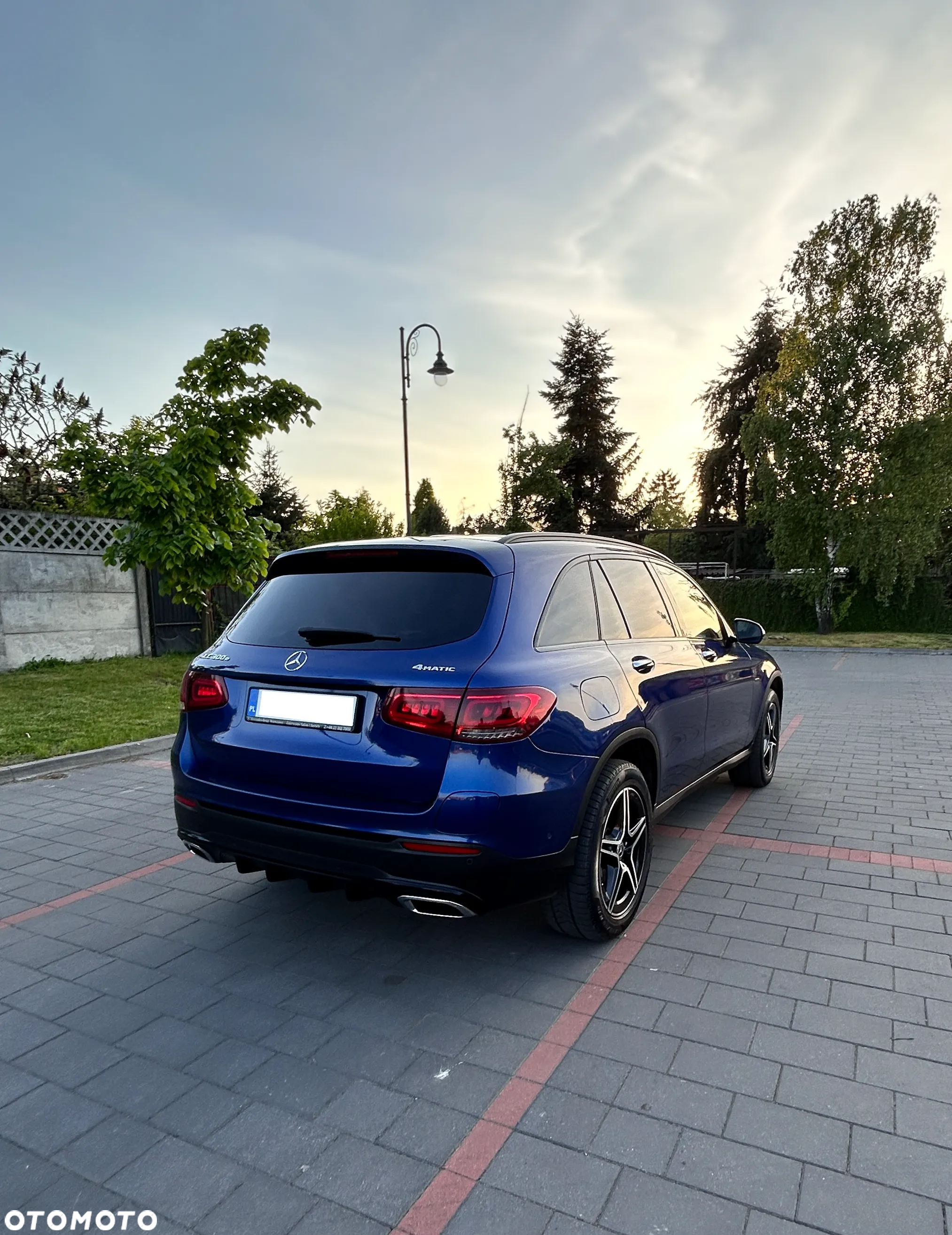 Mercedes-Benz GLC 300 e 4-Matic Business Edition - 4
