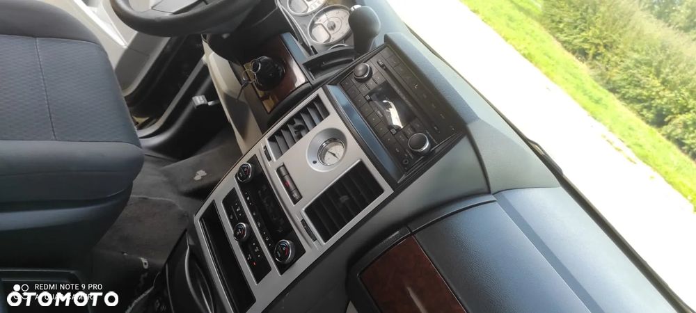 Chrysler Grand Voyager 2.8 CRD LX - 27