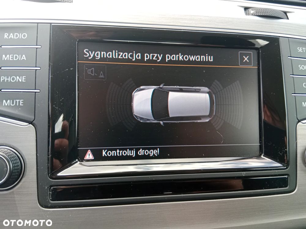 Volkswagen Golf 1.4 TSI BMT Comfortline - 32