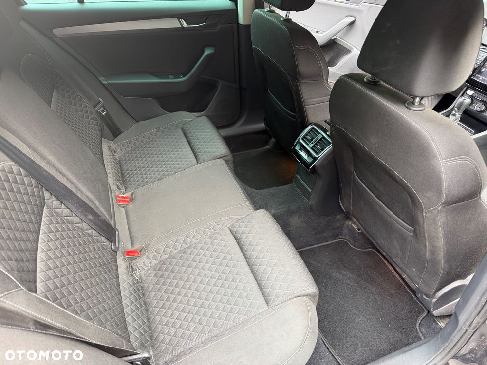 Skoda Superb 2.0 TDI 4x4 DSG Premium Edition - 15