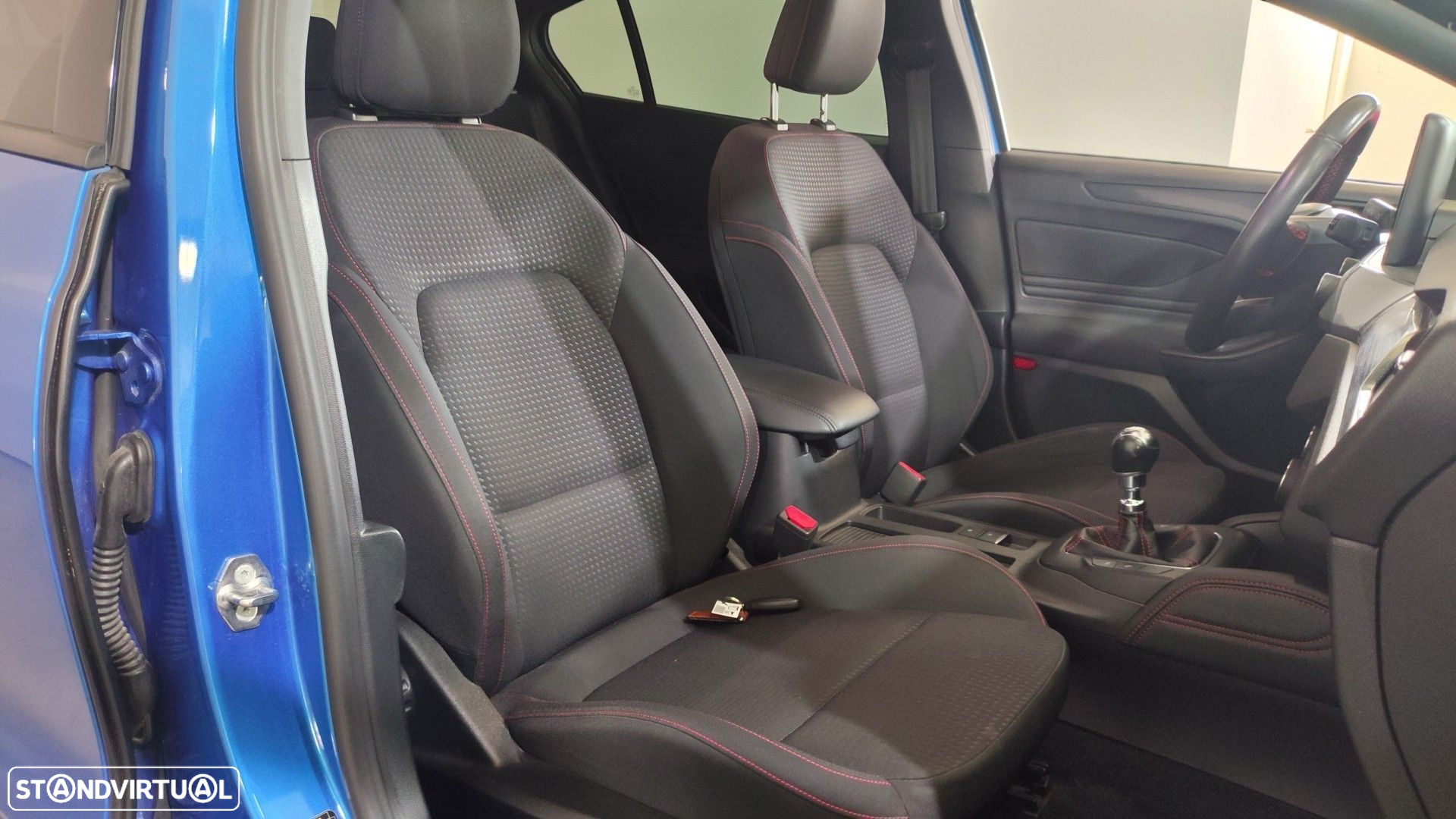 Ford Focus 1.0 EcoBoost MHEV ST-Line X - 17