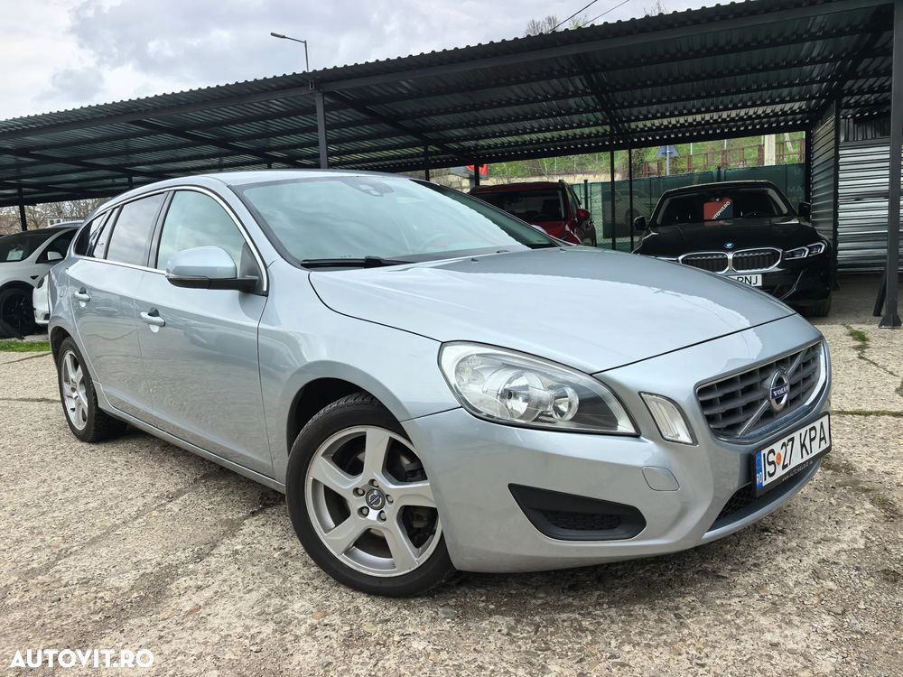 Volvo V60 D4 Geartronic Momentum - 3