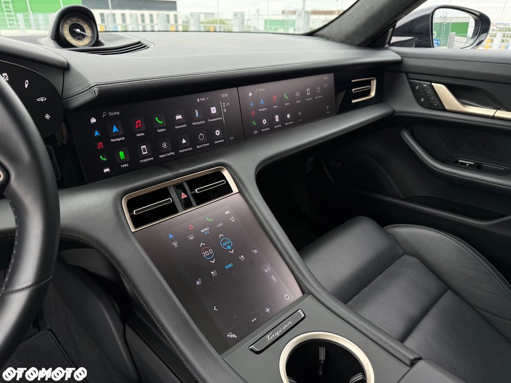 Porsche Taycan Turbo - 24